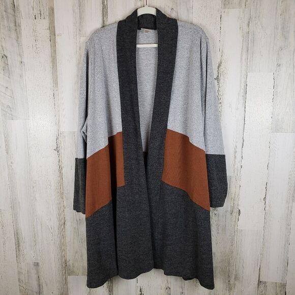 Avenue Boyfriend Cardigan Sz 26/28 - Picture 1 of 6